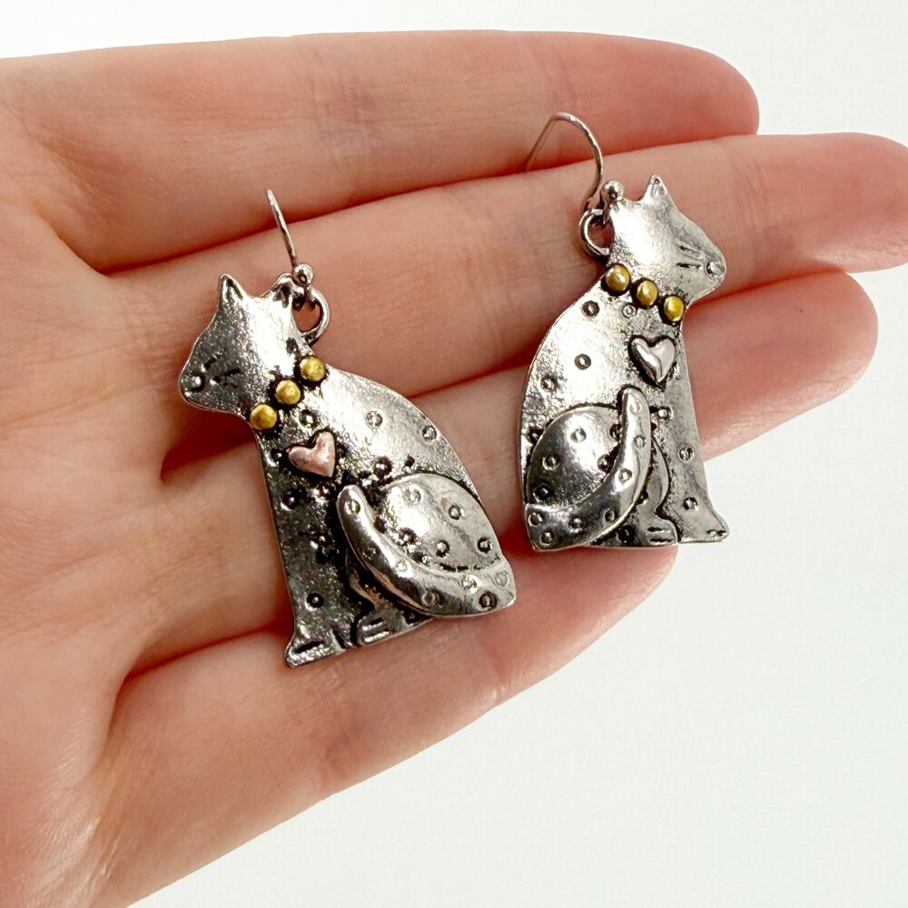 Silver Tone Cat Dangle Earrings Heart Detail Cute Animal Lover Jewelry